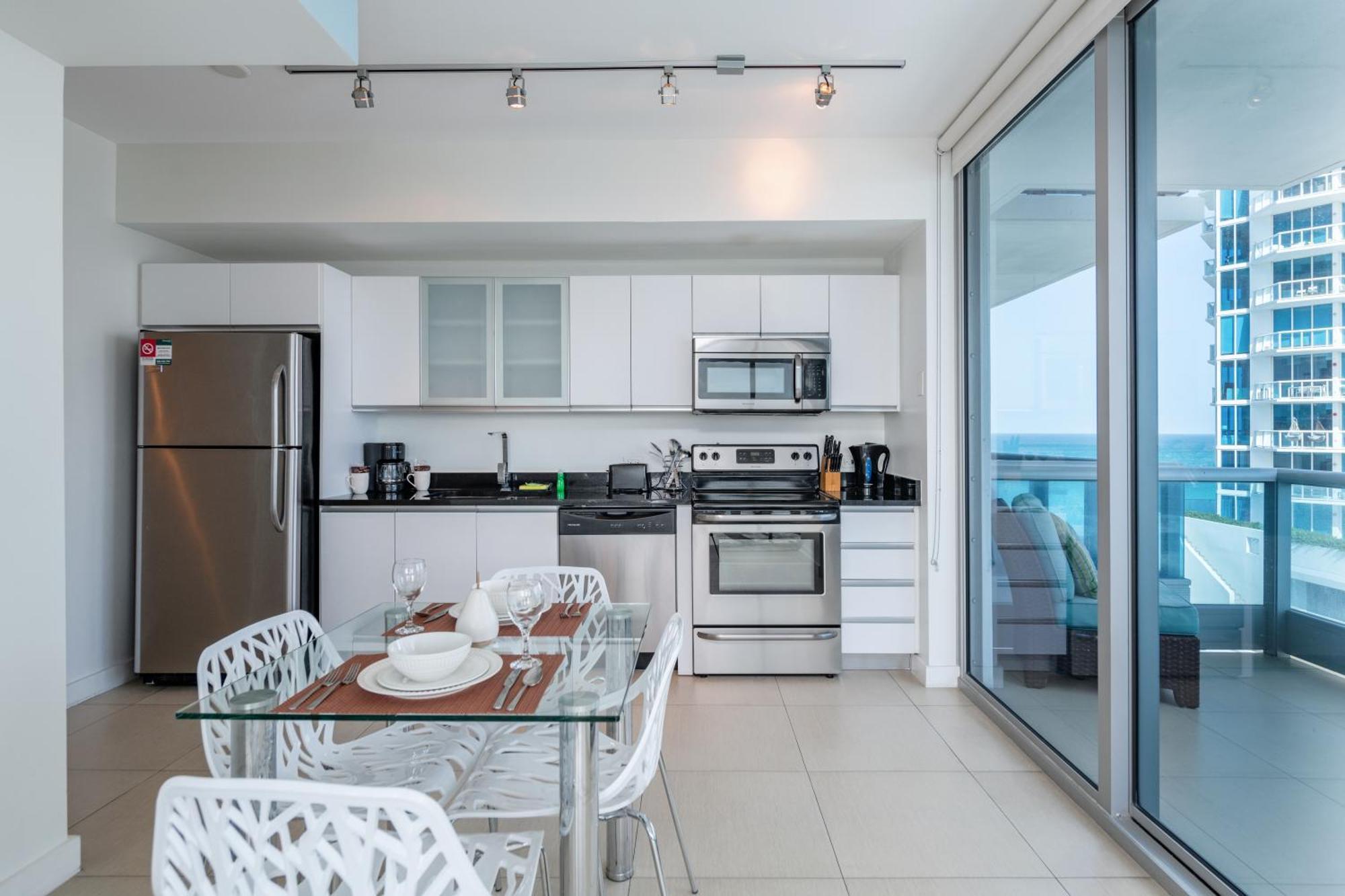 Global Luxury Suites At Monte Carlo Miami Beach Ruang foto